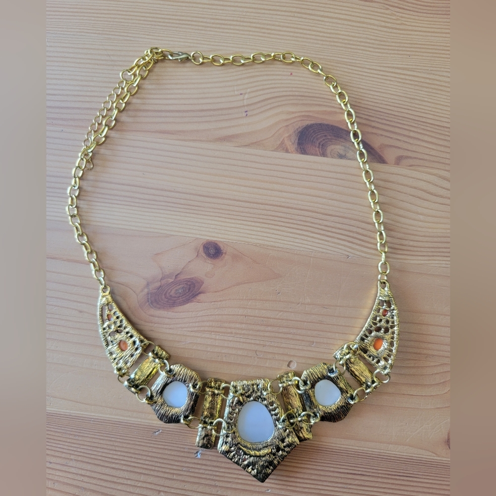 Statement Necklace - Picture 2 of 4